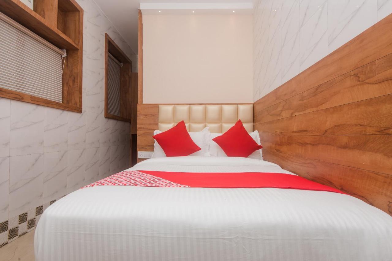 Hotel Indore Near Mumbai Central Station Екстер'єр фото